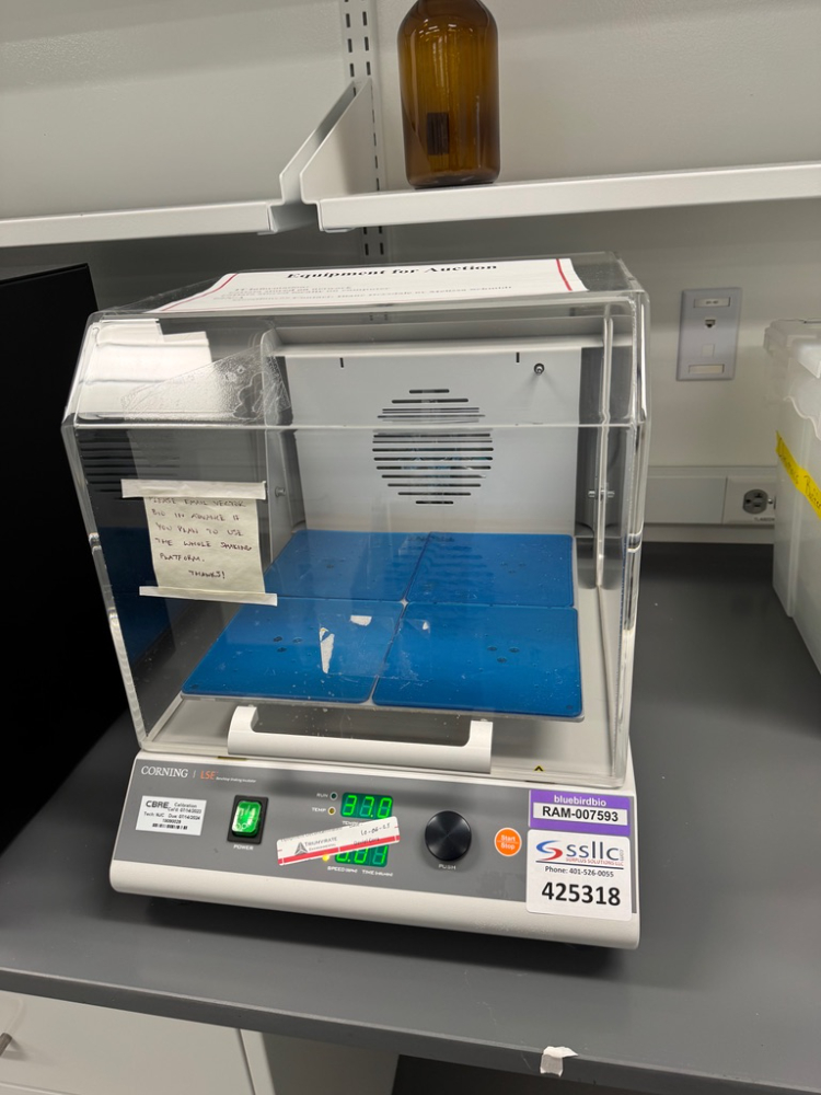 Image of Corning LSE Benchtop Shaking Incubator